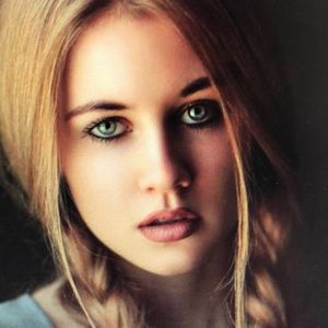 Meet your Posher, Naomi